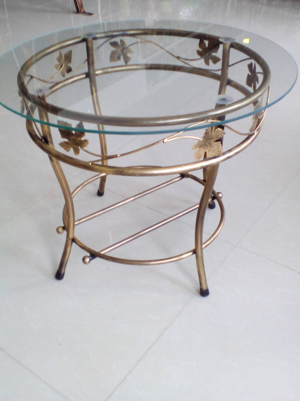 

Журнальный столик круглый большой