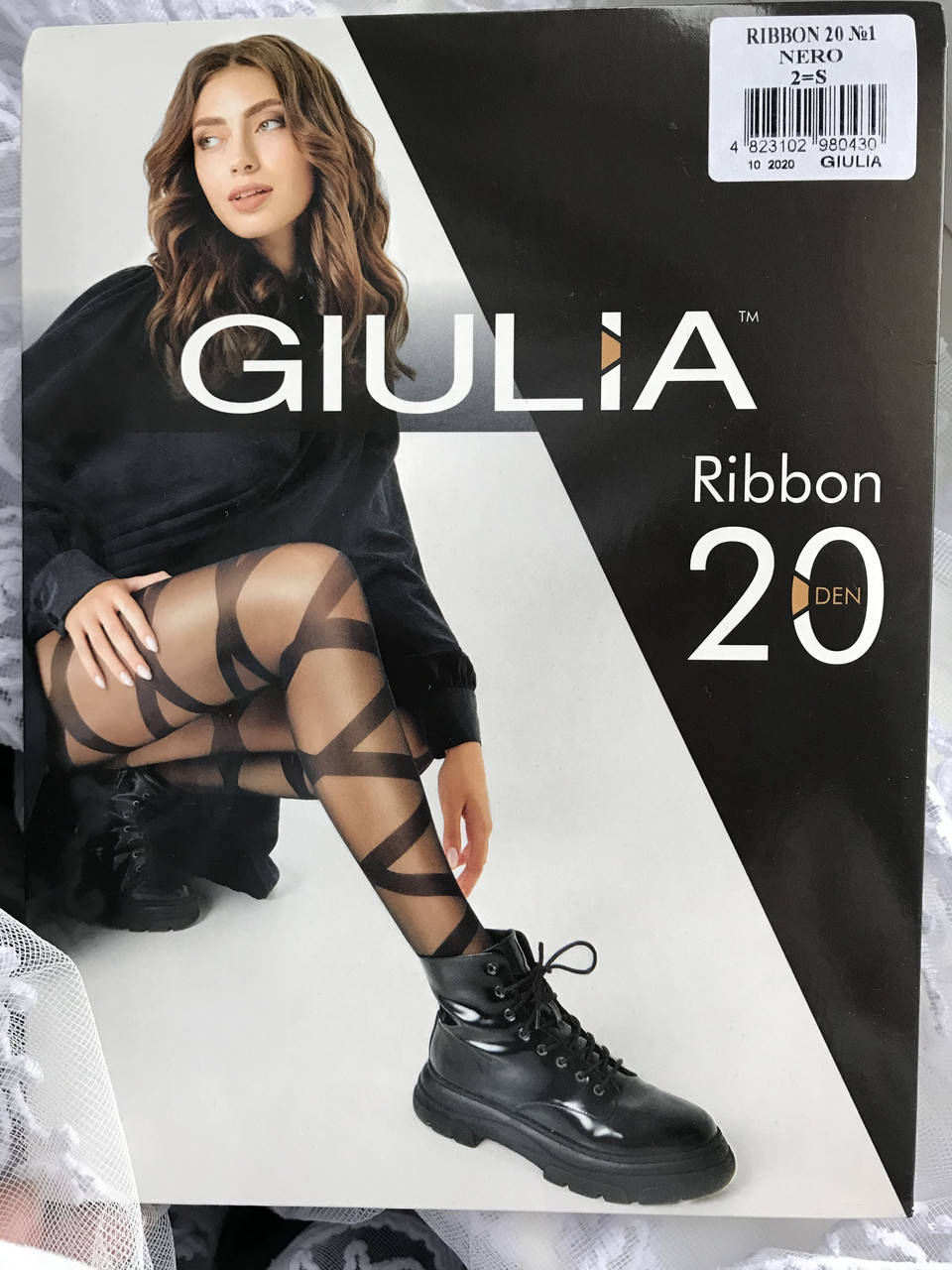 

Ribbon 20, Черный