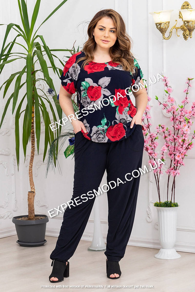 

Костюм с брюками Роза алая