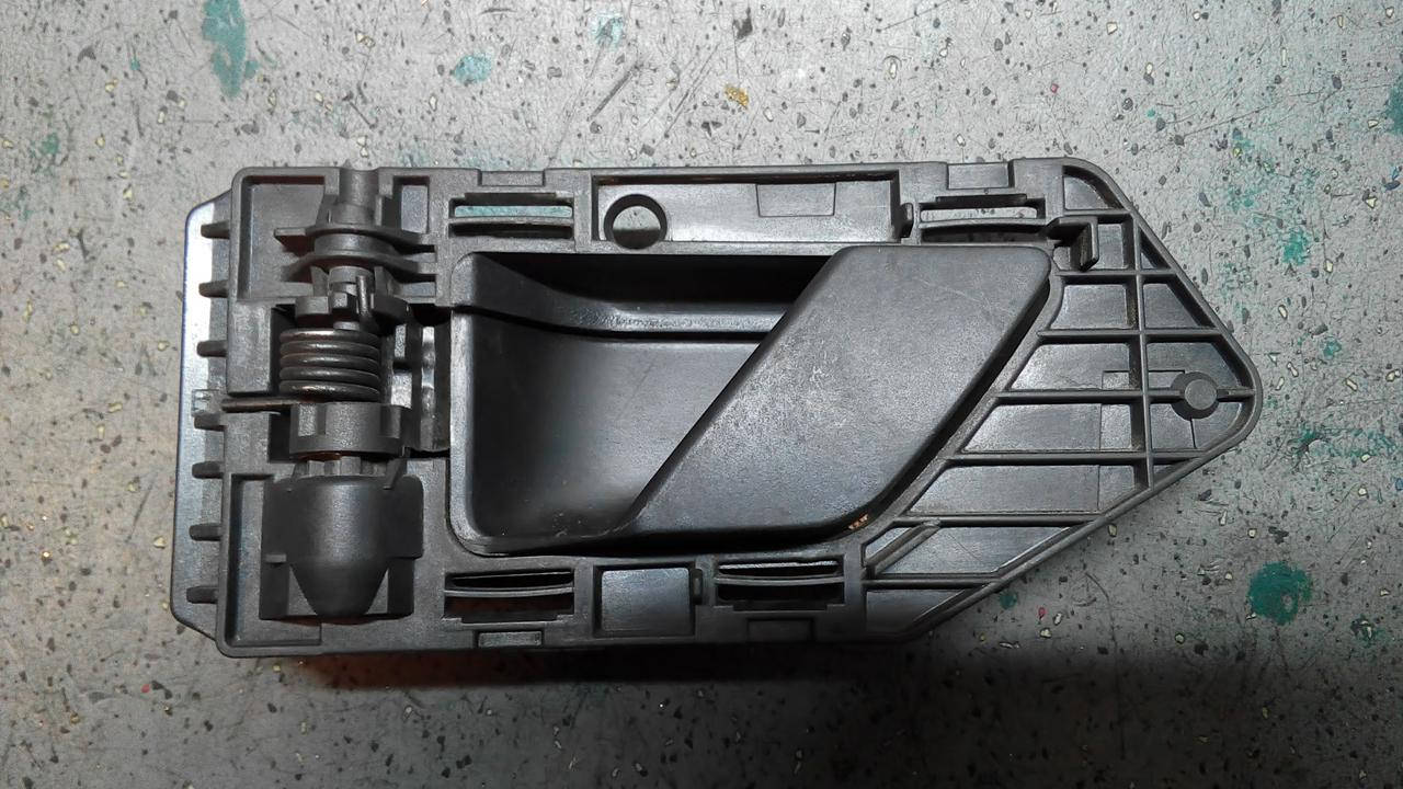 

Ручка двери внутренняя левая Citroen Berlingo 1996-2007 года