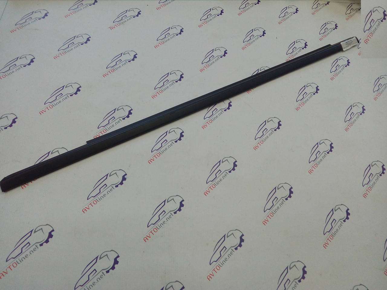 

Уплотнитель стекла подоконный задней правой двери Ланос, Сенс; GM, Корея