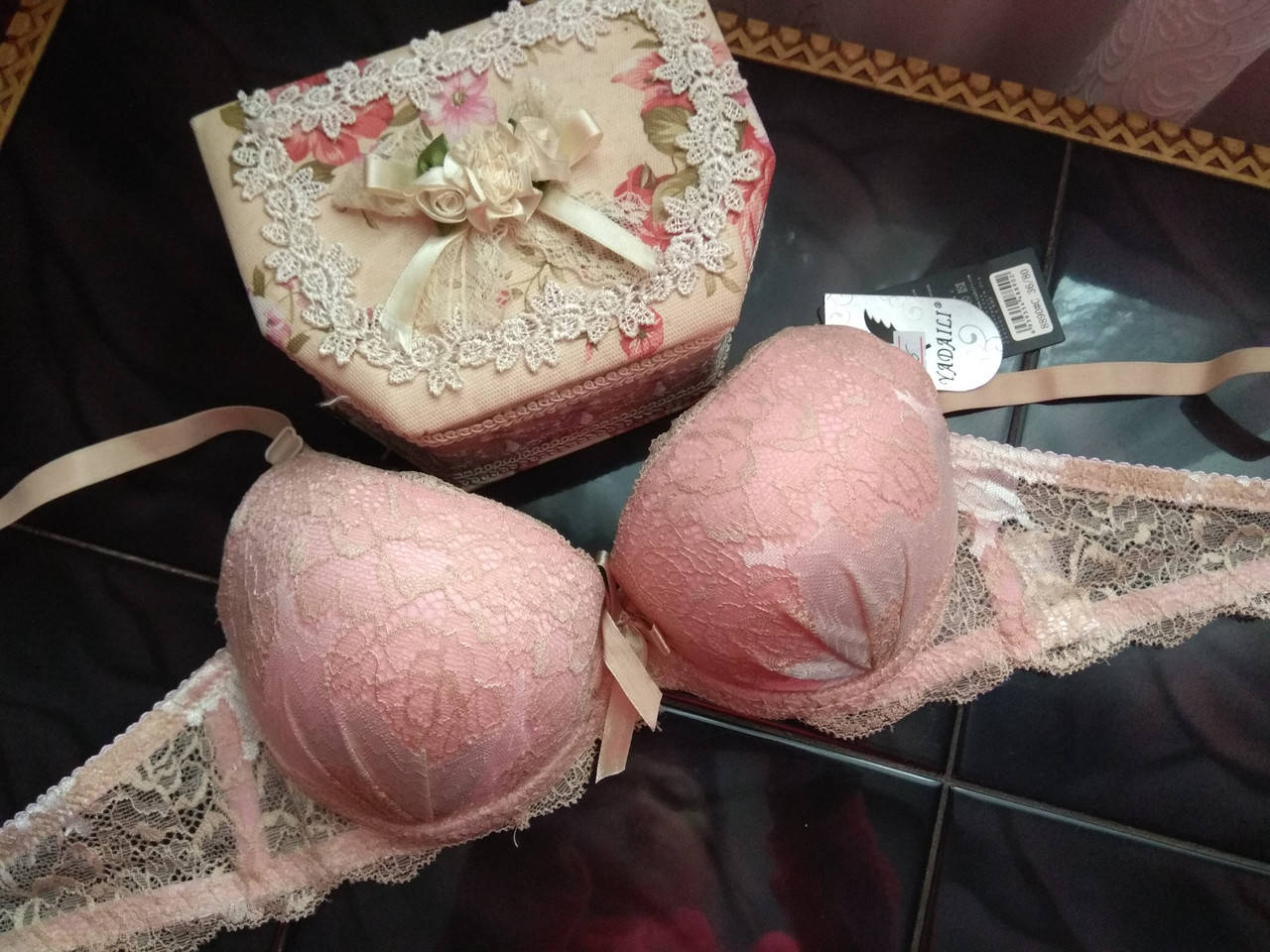 

(75)80,85,90В Бюстгальтер Yadaili з великим пуш-ап бежево-пудровий, Бежевый