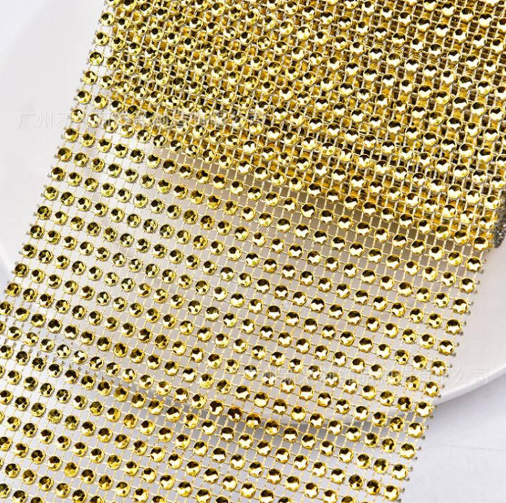 

Шина с иммитацией стразового полотна, 25х11,5см, золото