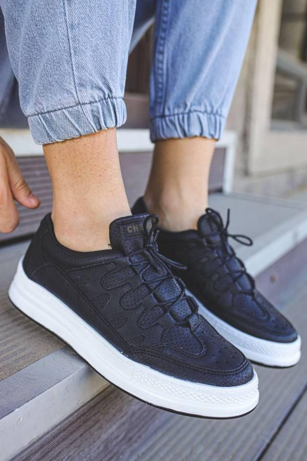 

Повседневные мужские черные кеды CHEKICH 40-44р пресс кожа демисезонные молодежные кроссовки черного цвета, Черный