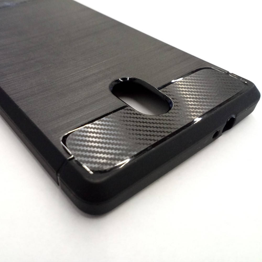 

Защитный карбоновый чехол Polished Carbon для Nokia 3 (чёрный), Черный