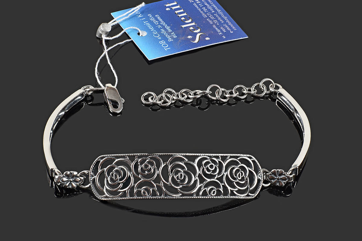 

Серебряный женский резной браслет