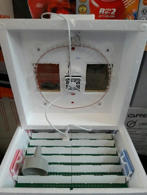 

Инкубатор Квочка МИ30-1Э с тепловым шнуром цифровой механический переворот вентилятор