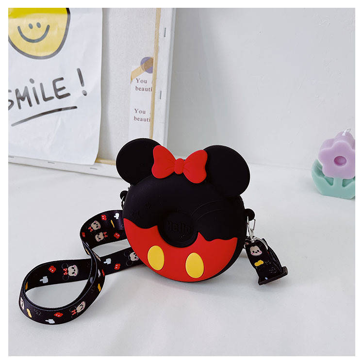 

Детская сумочка силикон Mickey Mouse. Детская силиконовая сумка на плечо 14*12*4