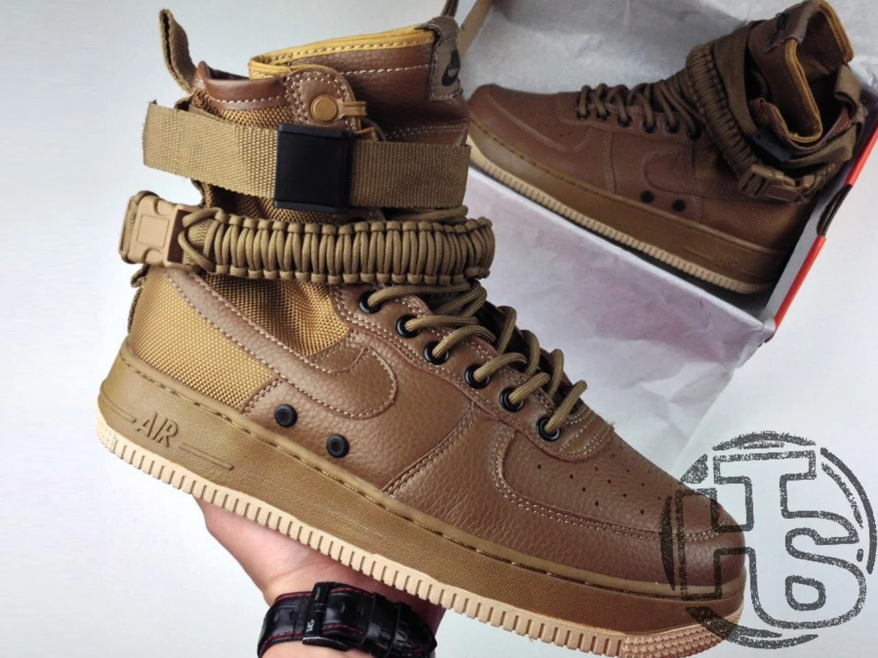 

Мужские кроссовки Nike Special Field Air Force 1 Golden Beige 857872-200 42, Коричневый