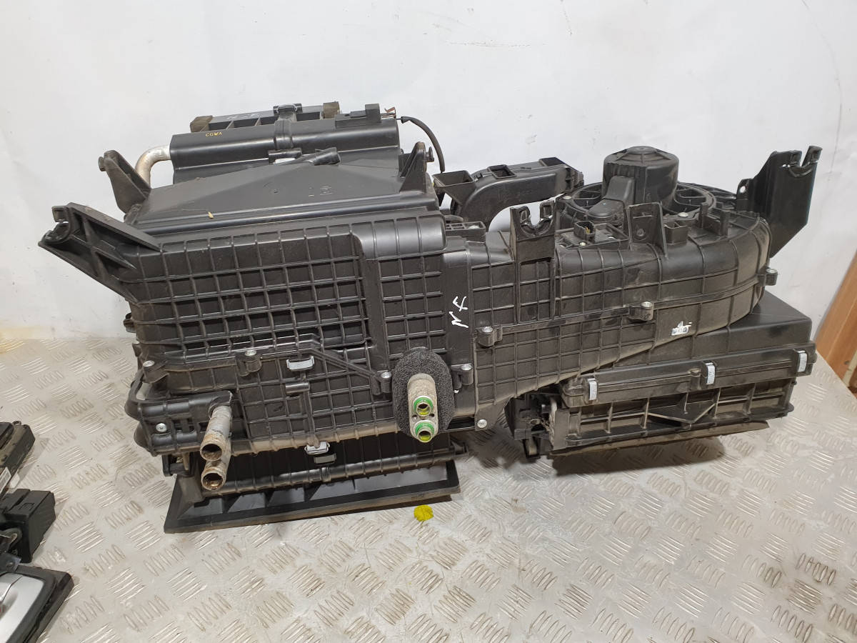 

Испаритель кондиционера Hyundai Sonata NF (2004-2009)97140-3K000