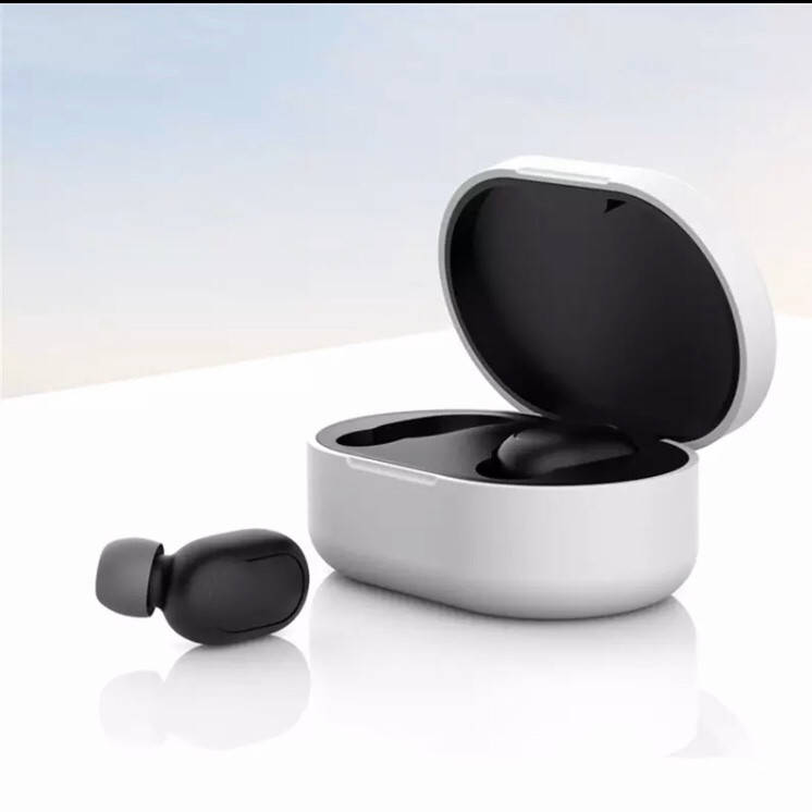 

Силиконовый чехол для наушников Xiaomi Airdots Белый
