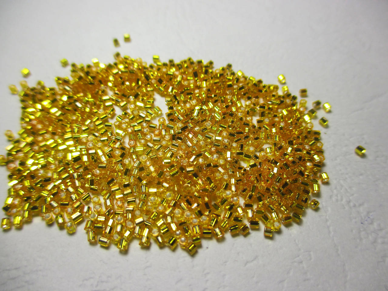 

Бисер рубка японский ювелирный № 15 мелкий Матсуно MATSUNO BEADS Япония 5 гр, № 36. жовто-гарячий