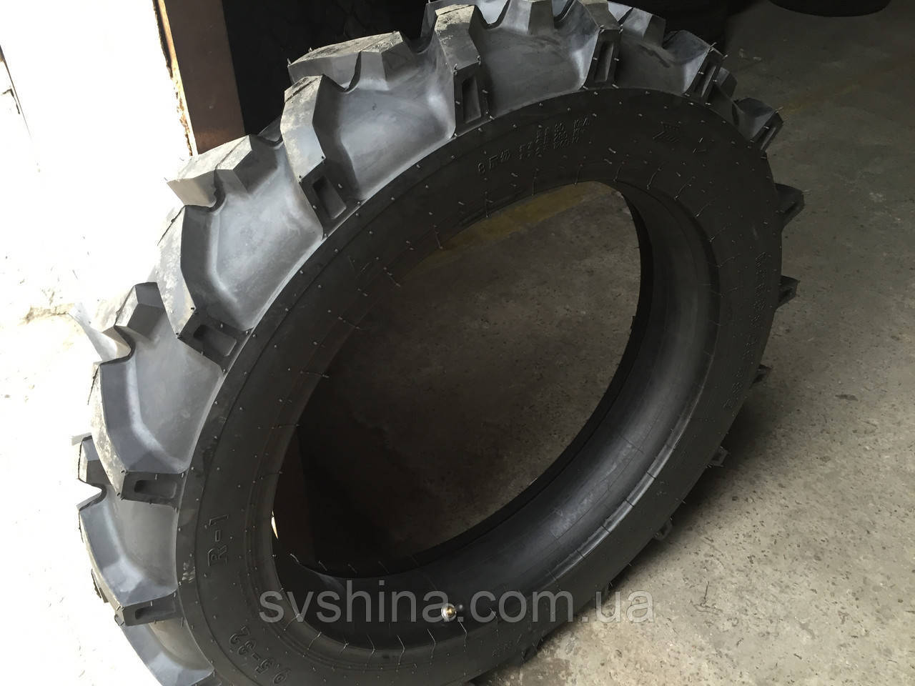 

Сельхоз шины 9.5-32 (250-820) Advance R-1S, 8 норма слойности