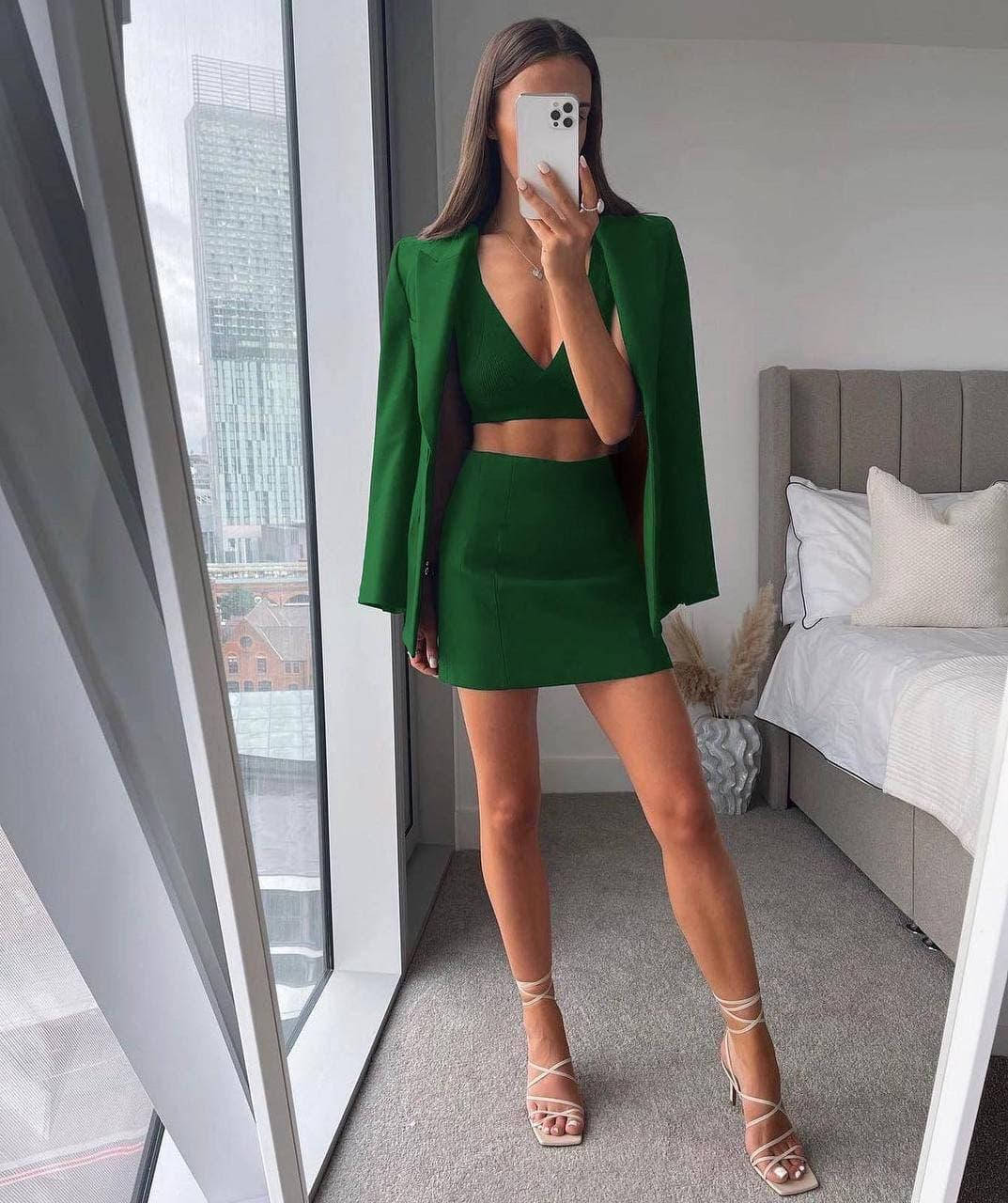 

Женский брючный костюм тройка пиджак кроп-топ и юбка деловой повседневный костюм офисный зеленый 44/46, Зелёный