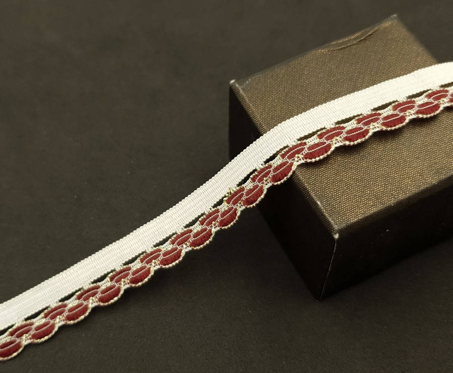 

9 метров, Узкое кружево с люрексом 13мм, тесьма с люрексом, Айвори/Коричневый (сп5нг-1343)