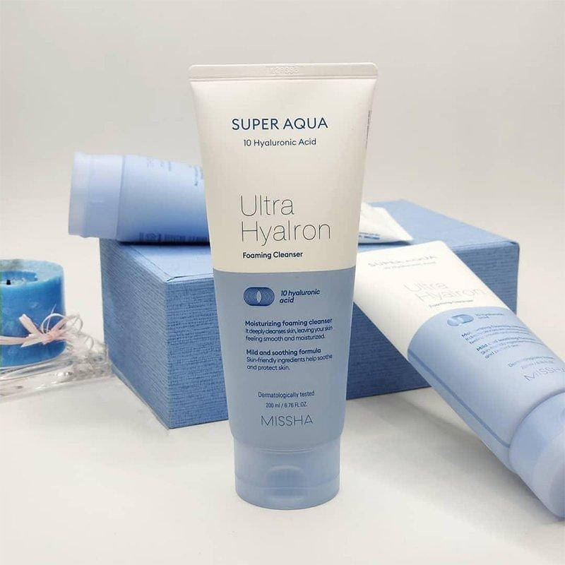 

Очищающая пенка для лица Missha Super Aqua Ultra Hyalron Foaming Cleanser