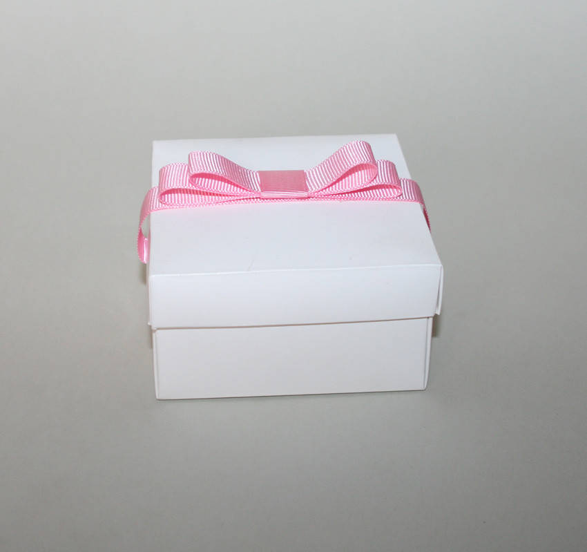 

Коробка подарочная, 90х90х50 мм.