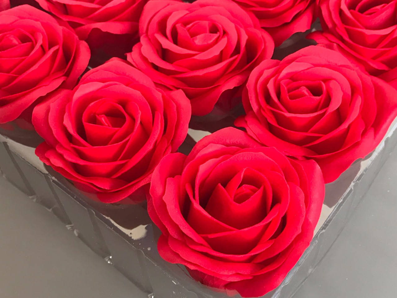 

Роза большая из мыльного раствора. Розы из мыла для букетов