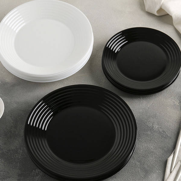 

Черно-белый столовый сервиз Luminarc Harena Black&White из 18 предметов., Черный