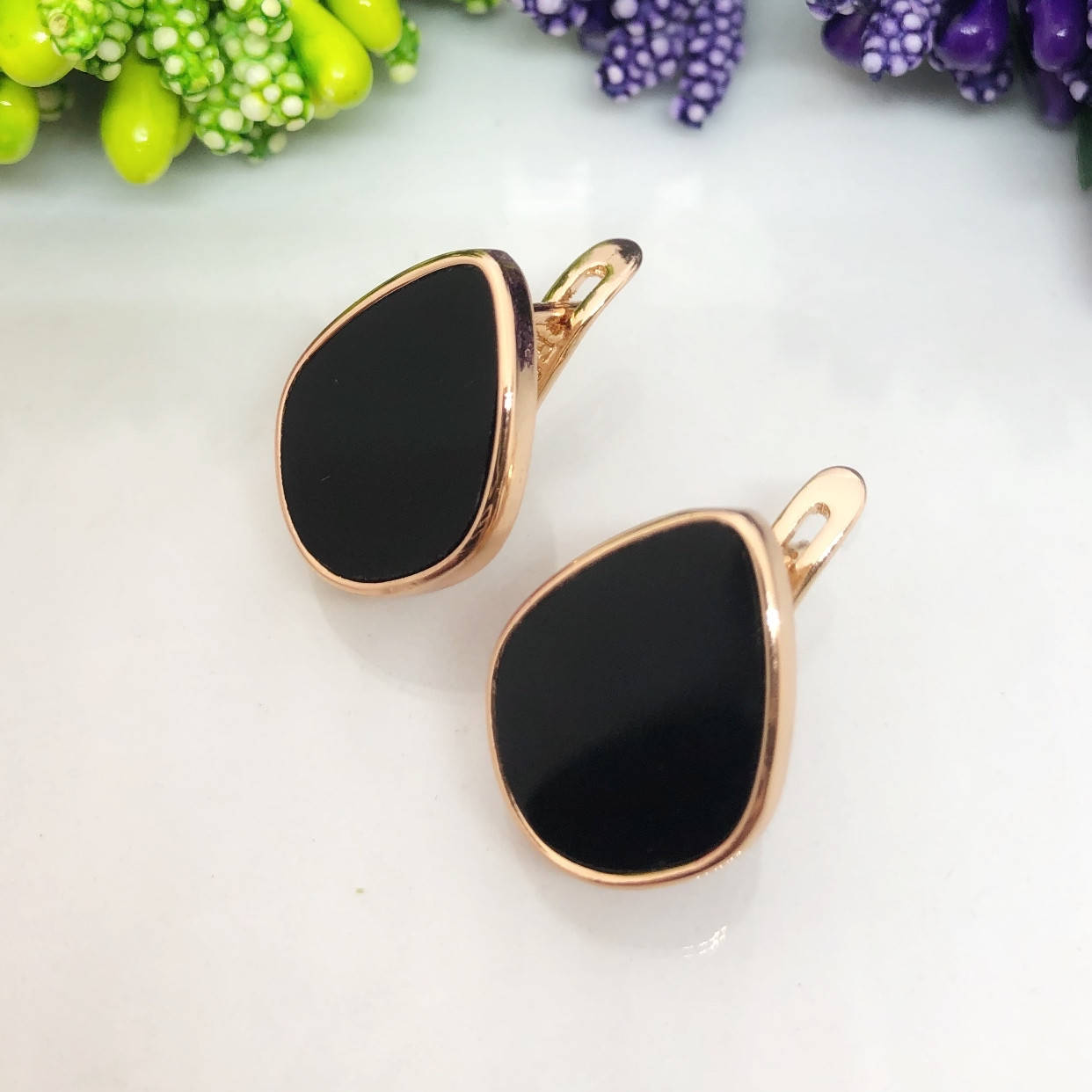 

Серьги ЕА 1879, Размер 16*13 мм, черная эмаль, позолота РО