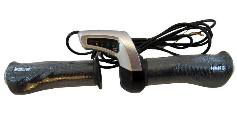 

Ручка газа пара для электровелосипеда с индикатором заряда под 24V (17481)