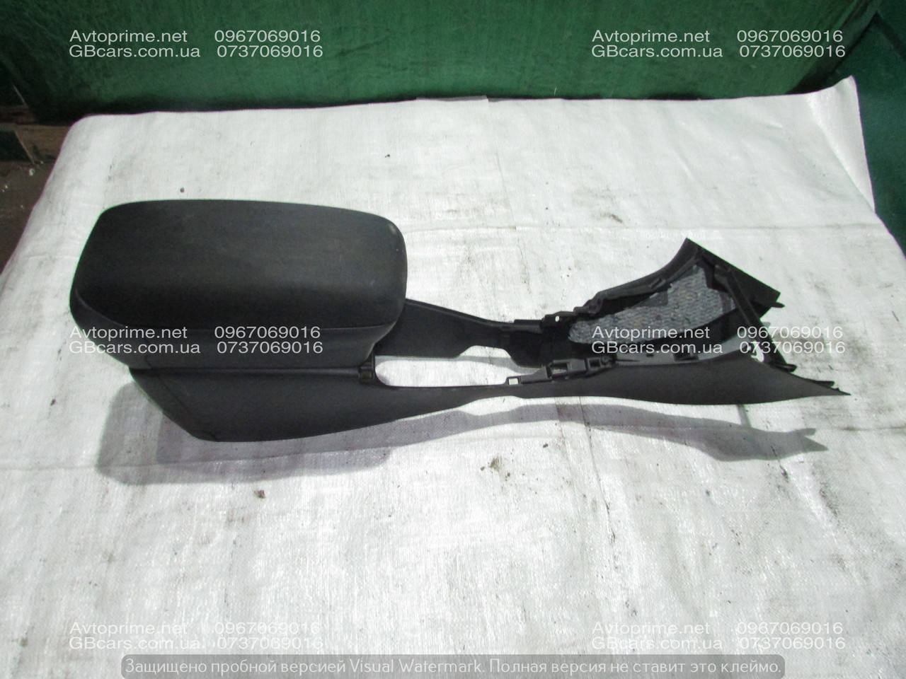 

Подлокотник Toyota Avensis Т25 5890505050B5