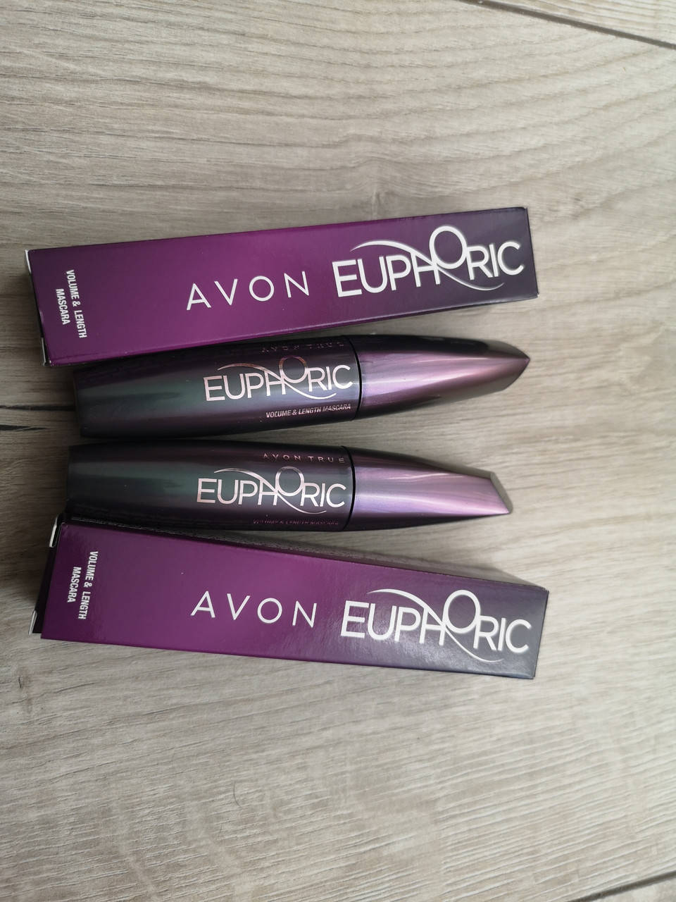 

Тушь Euphoric Avon Бомбические ресницы, blackest black / ультрачорная, Черный