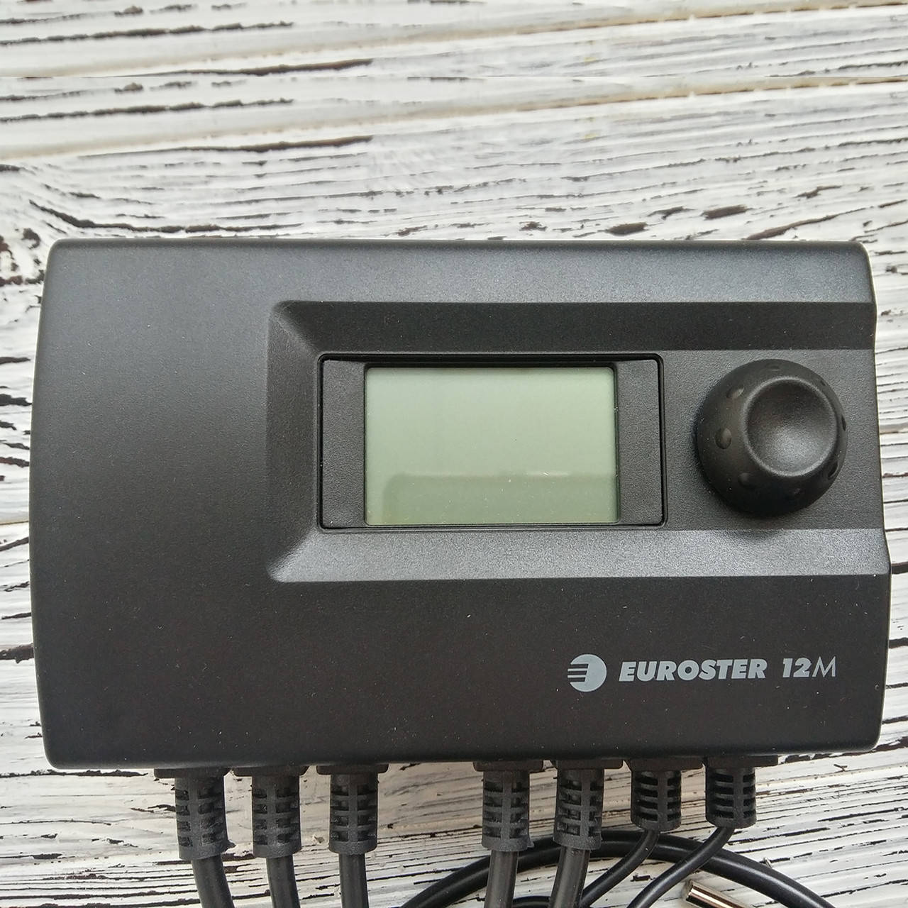 

EUROSTER 12M погодозависимый термоконтроллер смесительного клапана. управляет электроприводом и насосом
