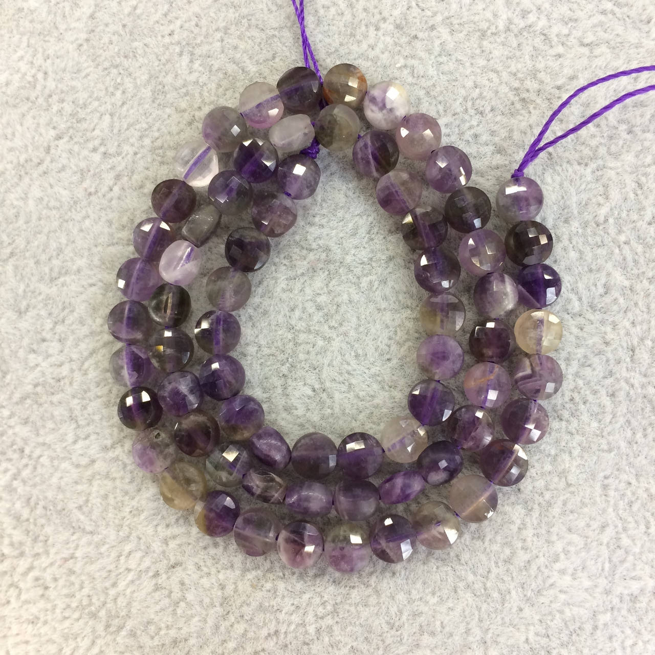 

Бусины на нитке натуральный камень Аметист 5,7 мм монетка грань длина 37 см