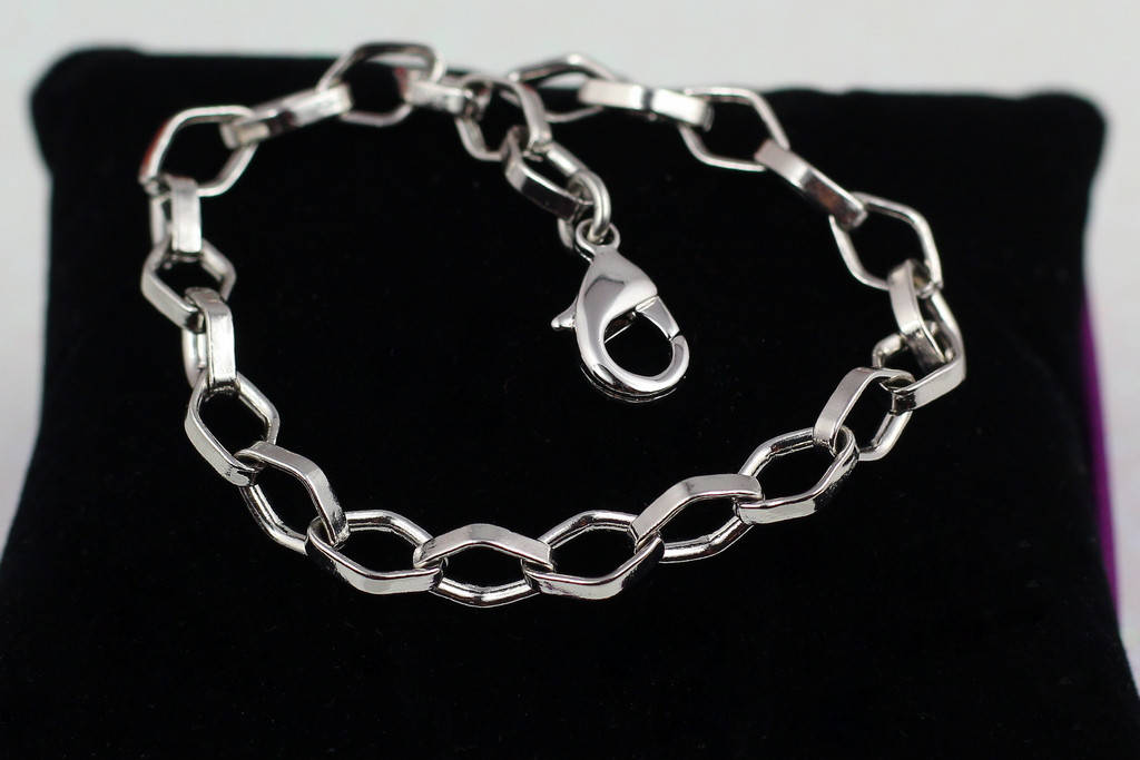 

Браслет Xuping Jewelry шестиугольные звенья 19,5 см 6 мм серебристый