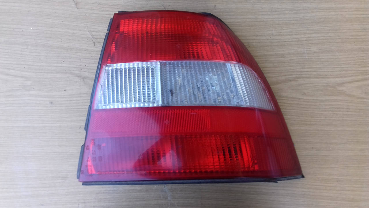 

Задний фонарь Opel Vectra B sedan Carello 9504 , 90 568 049 ( R )