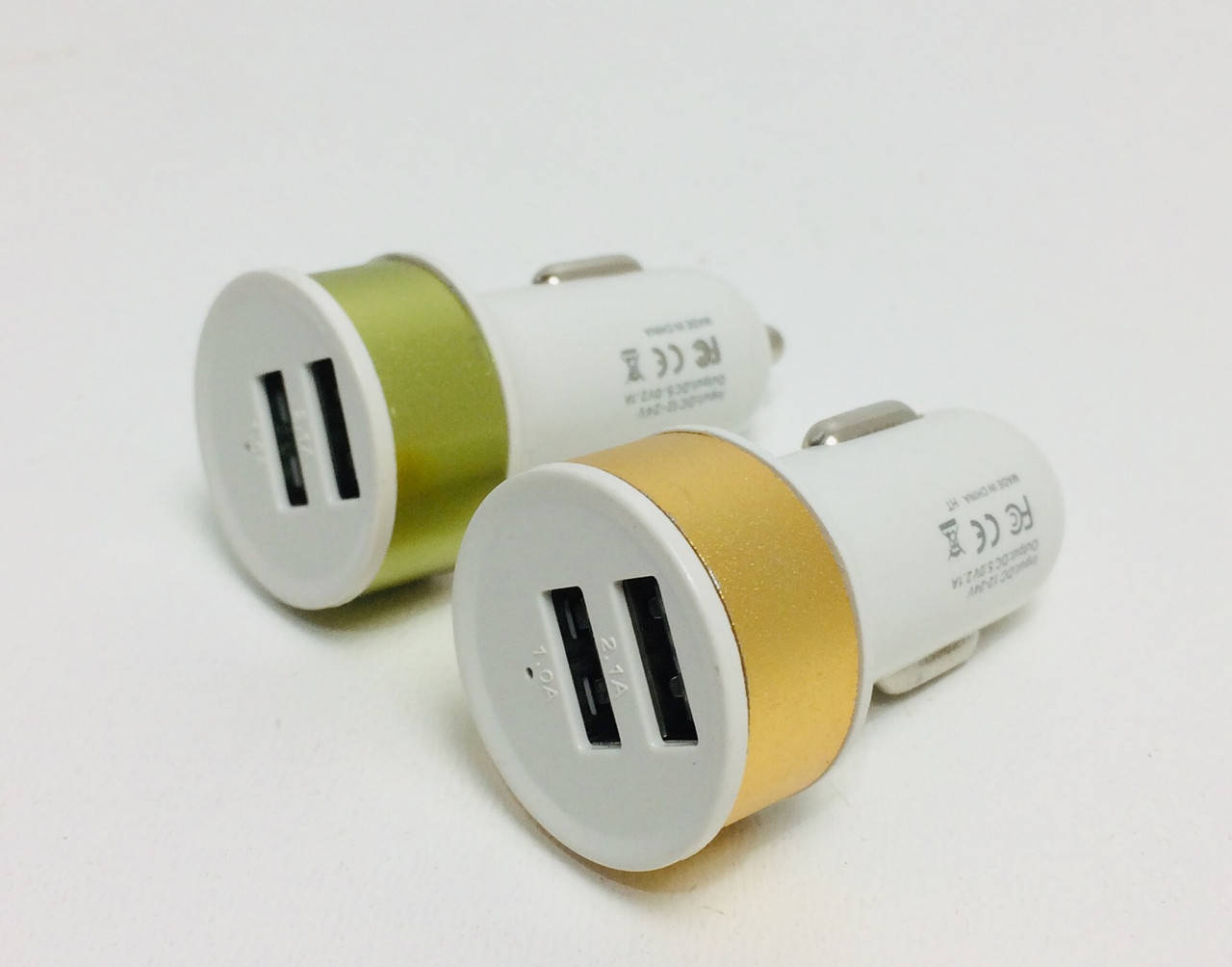 

Автомобильное зарядное устройство usb YZS 01/12V/2USB/2A (1000 шт/ящ)