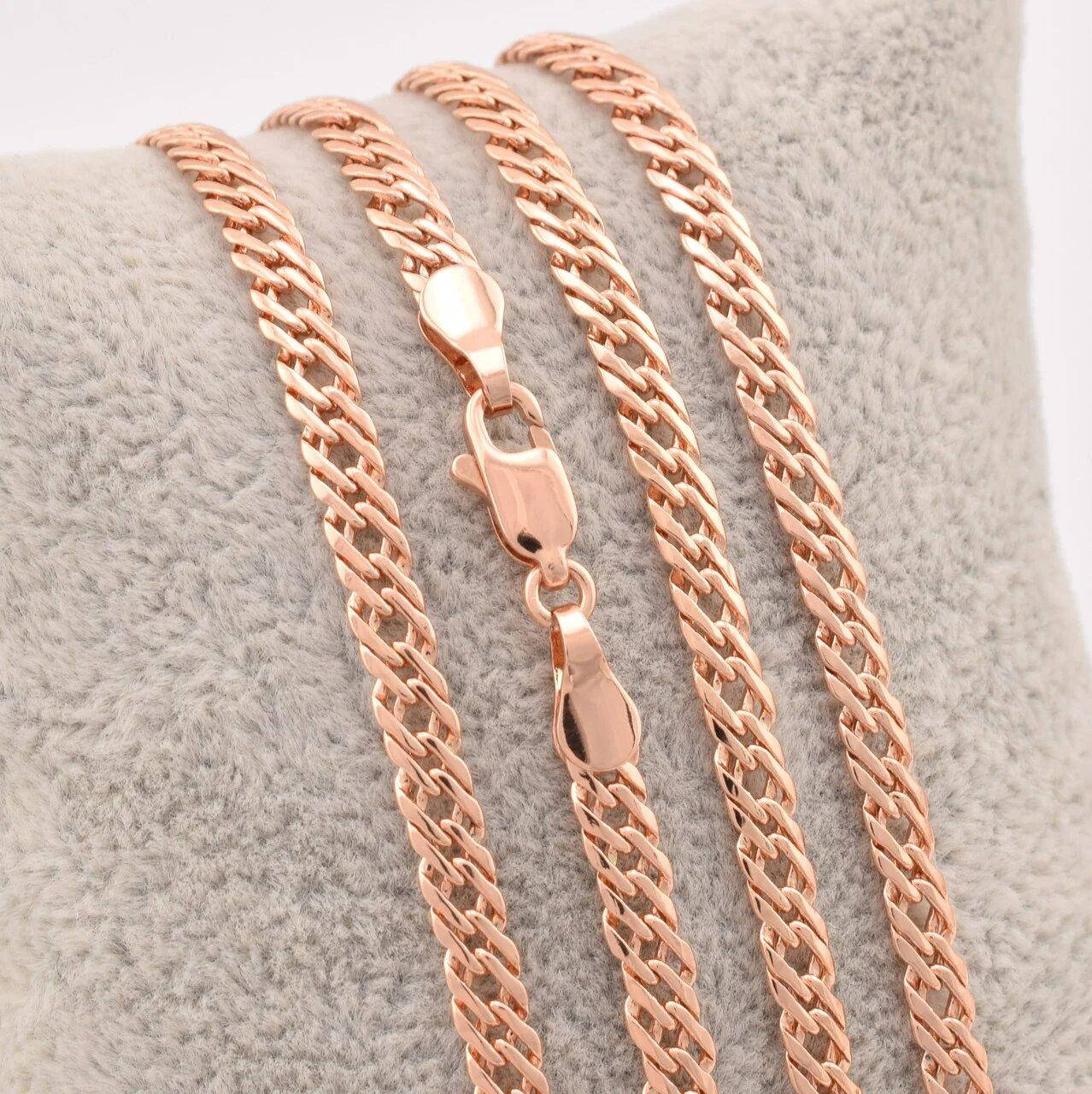 

Цепочка Ромб 50 см * 2.5 мм. Позолота РО(розовый оттенок). Цепочка Xuping. Медицинское золото