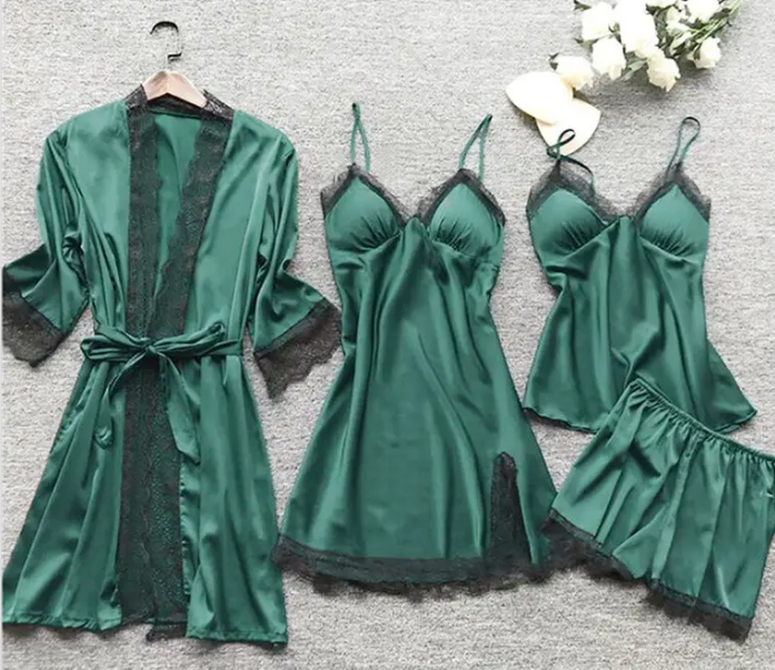 

Халат с пеньюаром, пижамой двойкой