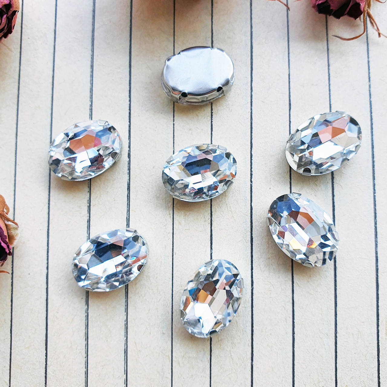 

Стрази в цапах, овал 10*14 мм, колір Crystal