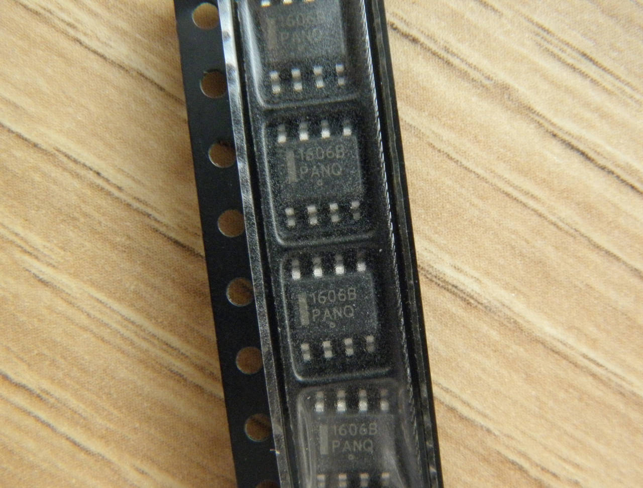 

Микросхема NCP1606B 1606B
