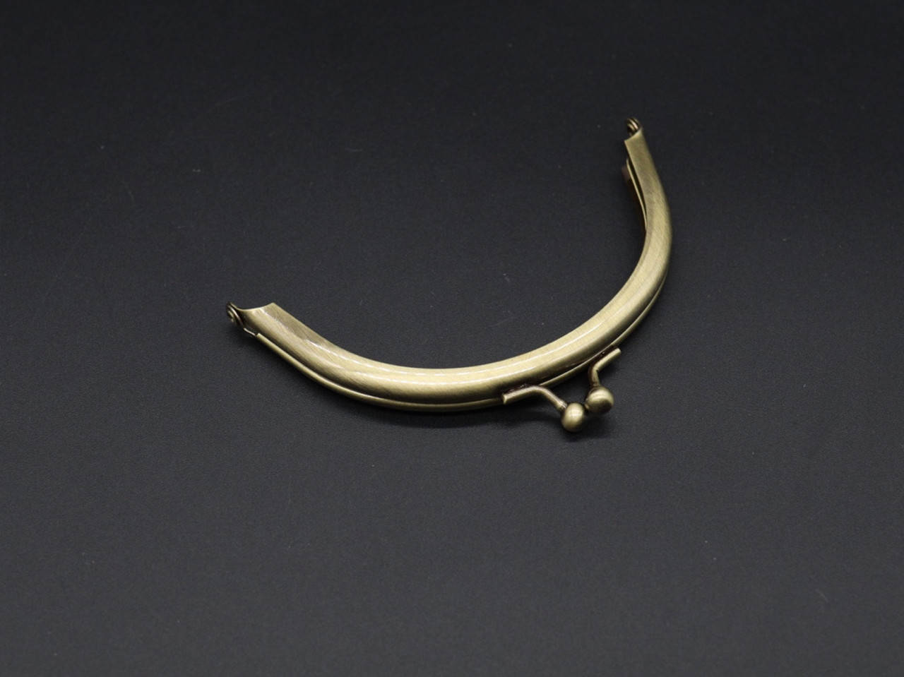 

Фермуар. Цвет антик. 10.5см.