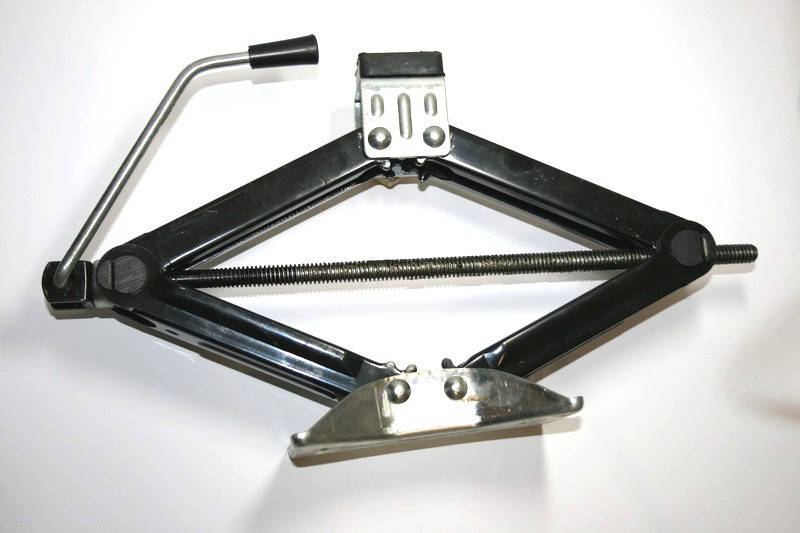 

Домкрат универсальный (ромбик) Ульяновск (1000 кг)