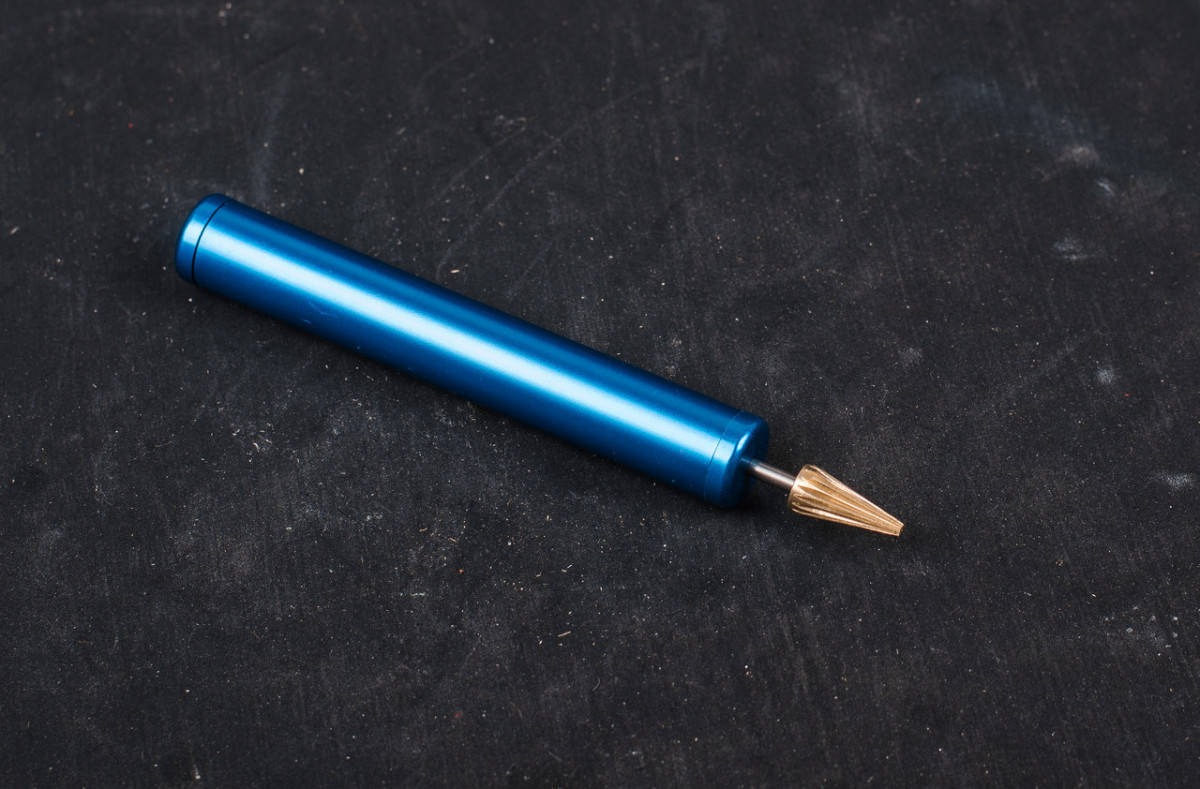 

Ручка-перо для нанесения краски, грунтовки на урез-00-101