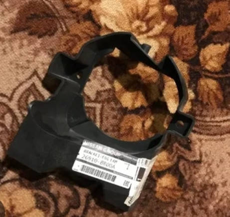 

Кронштейн противотуманной фары правый NISSAN - 26910-BR00A