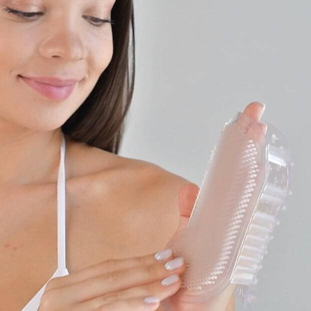 

Массажёр-рукавичка силиконовая Чудесник