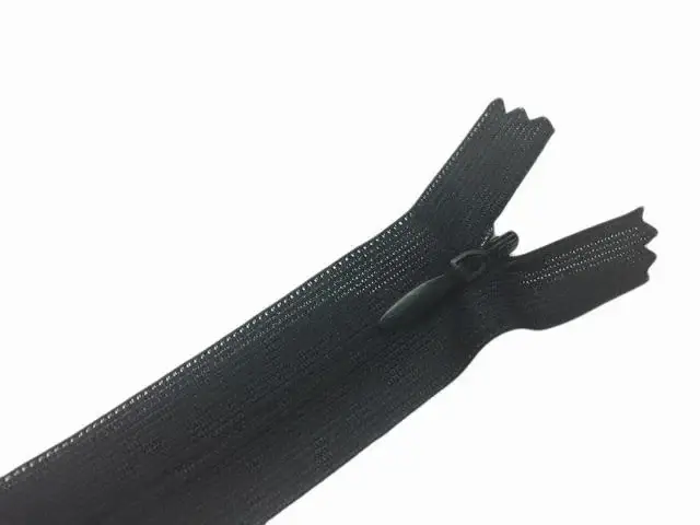 

Молния потайная неразъемная 35см S-580 черный ZIP, Красный