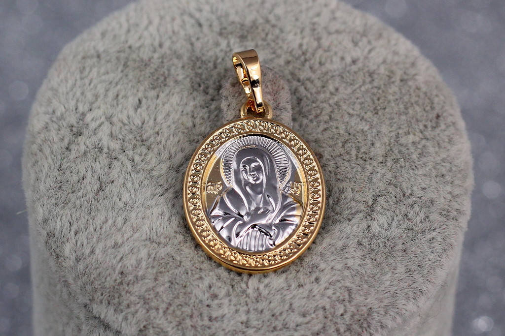 

Ладанка Xuping Jewelry круглая Мария со скрещенными руками 2 см комбинированная