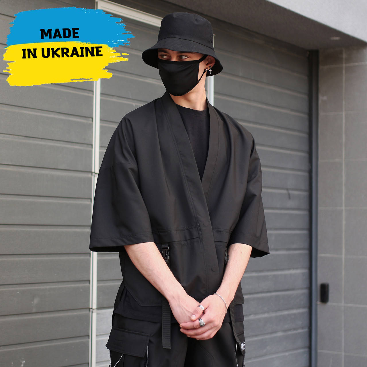 

Кимоно чёрного цвета от бренда ТУР модель Лю Кан (Liu Kang),размер S,M,L,XL
