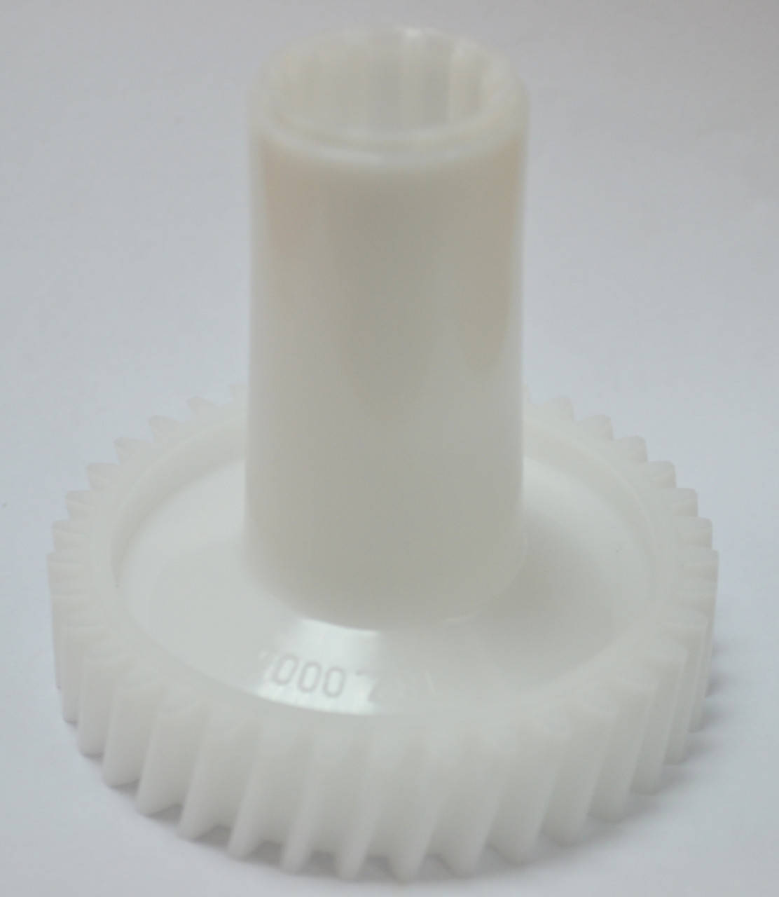 

Шестерня привода шнека для мясорубки Zelmer 187.0005 (D=81mm/31mm,H=61mm/18mm,Z=38/12 косых/прямых зубов)