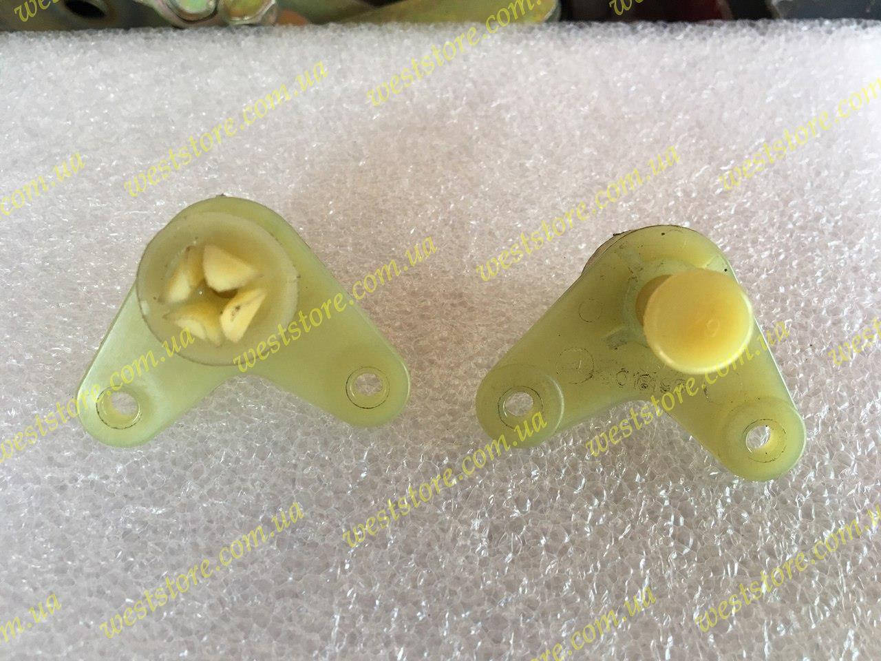 

Пистон ,клипса соединения дверной тяги замка Opel Omega, Saab,Daewoo GM 90181951\134863