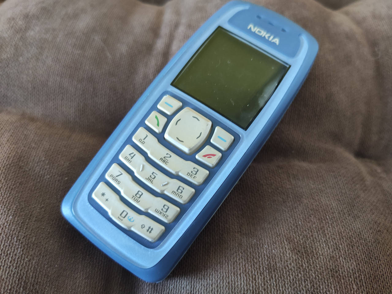 

Мобильный телефон Nokia 3100 б/у оригинал!!!