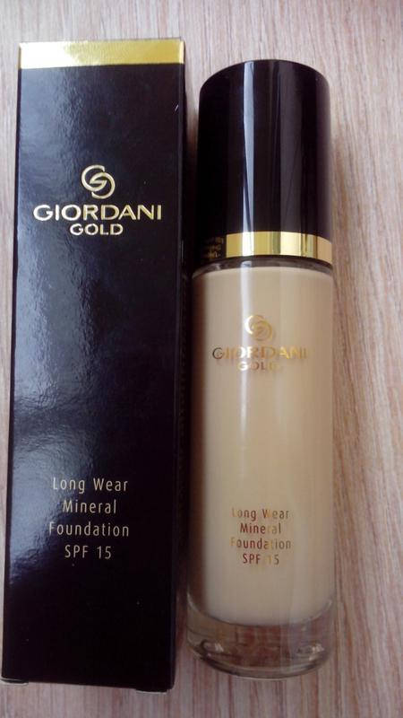 

Стойкая минеральная тональная основа «Роскошный атлас» Giordani Gold