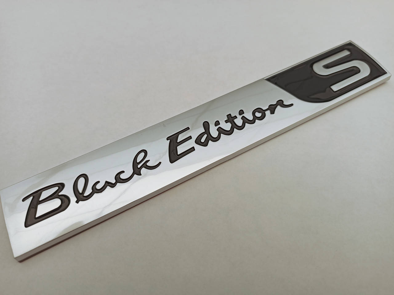 

Эмблема Black Edition S 199*33 мм