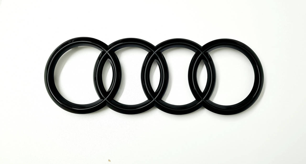 

Эмблема решетки радиатора Audi Q3, Q5, Q7 чёрная